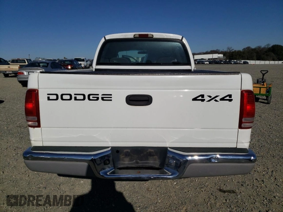 2001 Dodge Dakota Sport with VIN 1B7GG2AN61S160471, listed as a Copart auction lot 88824105 with 199,697 mi miles and Clean Title. Bid and sale history available at carsss.com. Image 6.