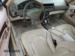 1999 Mercedes-Benz SL 500 z VIN WDBFA68F4XF184352, wystawiony jako Copart lot #57874355 z przebiegiem 215 118 mil mil oraz Tytuł czysty. Historia ofert i sprzedaży dostępna na DreamBid. Obrazek 8.