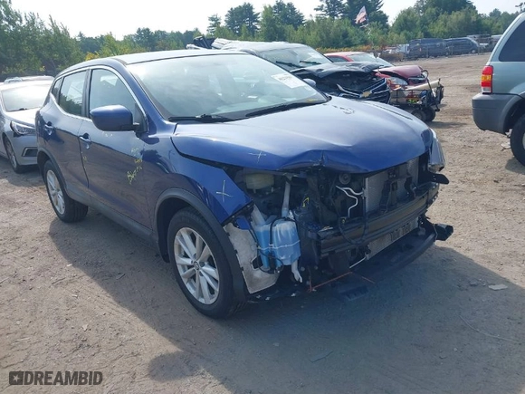 2019 Nissan Rogue Sport SV with VIN JN1BJ1CR5KW332573, listed as a IAAI auction lot 40221967 with 63,733 mi miles. Bid and sale history available at carsss.com. Image 1.