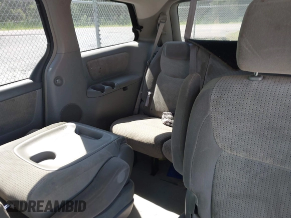 2007 Toyota Sienna CE with VIN 5TDZK23C07S046650, listed as a IAAI auction lot 42019170 with 294,359 mi miles. Bid and sale history available at carsss.com. Image 8.