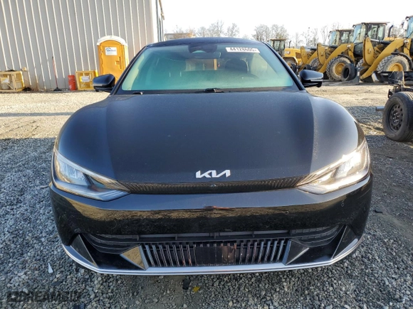 2022 Kia EV6 Wind with VIN KNDC3DLC6N5085907, listed as a Copart auction lot 44128605 with 33,526 mi miles and Salvage Title. Bid and sale history available at carsss.com. Image 5.