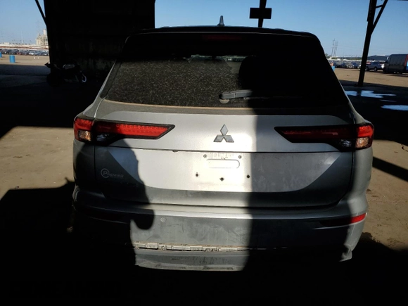 2022 Mitsubishi Outlander ES with VIN JA4J4TA82NZ074855, listed as a Copart auction lot 43648465 with 68,129 mi miles and Salvage Title. Bid and sale history available at carsss.com. Image 6.