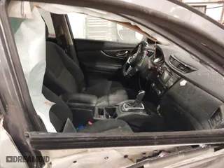 2017 Nissan Rogue SL with VIN 5N1AT2MV2HC890942, listed as a IAAI auction lot 41335376 with 107,082 mi miles. Bid and sale history available at carsss.com. Image 5.