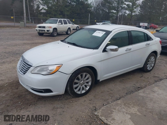 2013 Chrysler 200 Limited with VIN 1C3CCBCB8DN568054, listed as a IAAI auction lot 41506726 with 137,318 mi miles. Bid and sale history available at carsss.com. Image 2.