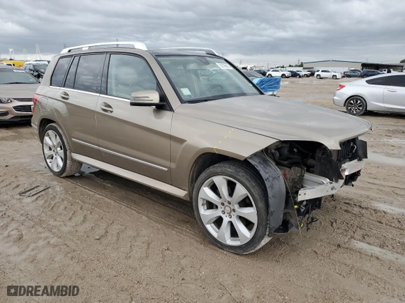 2010 Mercedes-Benz GLK-Class GLK 350 with VIN WDCGG8HB2AF323747, listed as a Copart auction lot 50796625 with 113,310 mi miles and Salvage Title. Bid and sale history available at carsss.com. Image 4.