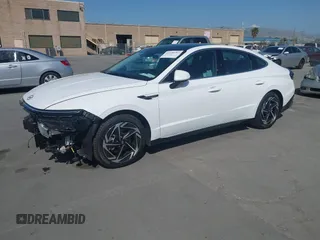 2024 Hyundai Sonata SEL z VIN KMHL14JA6RA426688, wystawiony jako IAAI lot #42290797 z przebiegiem 430 mil mil oraz . Historia ofert i sprzedaży dostępna na DreamBid. Obrazek 20.