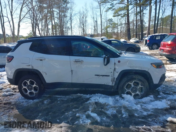 2022 Jeep Compass Trailhawk z VIN 3C4NJDDB6NT172792, wystawiony jako IAAI lot #41615557 z przebiegiem 12 191 mil mil oraz . Historia ofert i sprzedaży dostępna na DreamBid. Obrazek 6.