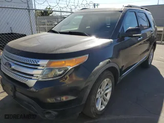 2014 Ford Explorer XLT with VIN 1FM5K7D93EGC37707, listed as a Copart auction lot 89349435 with 105,680 mi miles and Clean Title. Bid and sale history available at carsss.com. Image 2.