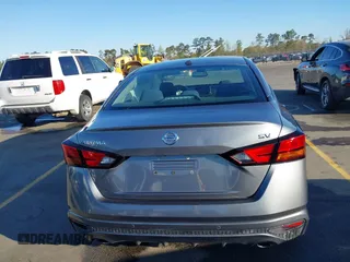 2019 Nissan Altima 2.5 SV with VIN 1N4BL4DV9KN300192, listed as a IAAI auction lot 41880131 with 144,983 mi miles. Bid and sale history available at carsss.com. Image 17.