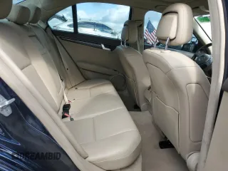 2012 Mercedes-Benz C 250 Sport z VIN WDDGF4HB8CR213861, wystawiony jako Copart lot #56090855 z przebiegiem 120 685 mil mil oraz Szkoda całkowita • Salvage title. Historia ofert i sprzedaży dostępna na DreamBid. Obrazek 10.