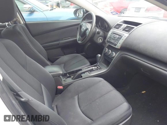 2011 Mazda Mazda6 i Sport with VIN 1YVHZ8BH7B5M09039, listed as a IAAI auction lot 41917414 with 134,688 mi miles. Bid and sale history available at carsss.com. Image 5.