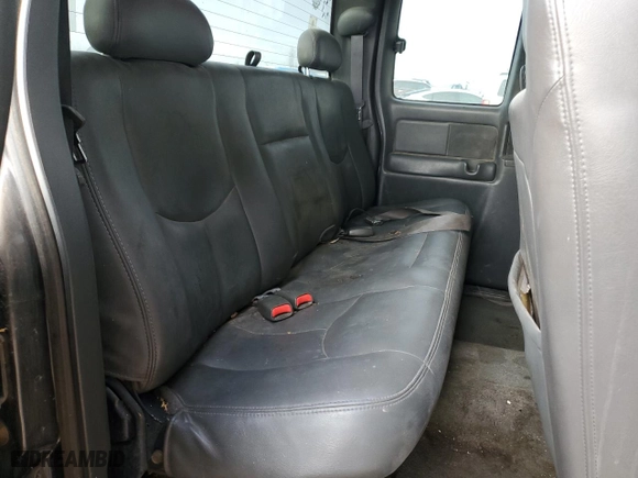 2003 GMC Sierra 1500 SLE with VIN 2GTEC19T431330068, listed as a Copart auction lot 45365775 with 279,350 mi miles and Clean Title. Bid and sale history available at carsss.com. Image 10.