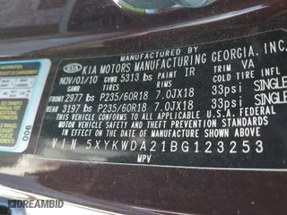 2011 Kia Sorento SX with VIN 5XYKWDA21BG123253, listed as a IAAI auction lot 41420553 with 1 mi miles. Bid and sale history available at carsss.com. Image 9.