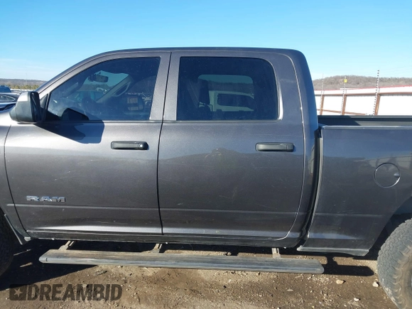 2022 Ram 2500 Tradesman with VIN 3C6UR5CJ5NG281375, listed as a IAAI auction lot 41453801 with 38,289 mi miles. Bid and sale history available at carsss.com. Image 14.