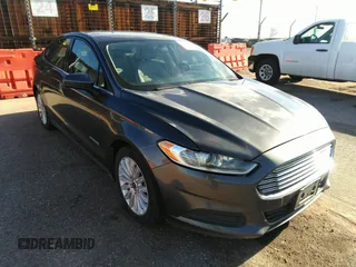 2015 Ford Fusion S Hybrid with VIN 3FA6P0UU6FR307898, listed as a IAAI auction lot 41717200 with 177,735 mi miles. Bid and sale history available at carsss.com. Image 1.