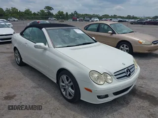 2008 Mercedes-Benz CLK 3.5L with VIN WDBTK56G98F236825, listed as a IAAI auction lot 42193752 with 127,318 mi miles. Bid and sale history available at carsss.com. Image 6.
