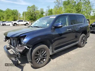 2022 Lexus GX 460 Premium z VIN JTJAM7BX8N5313848, wystawiony jako Copart lot #56625585 z przebiegiem 24 423 mil mil oraz Szkody całkowita. Historia ofert i sprzedaży dostępna na DreamBid. Obrazek 1.