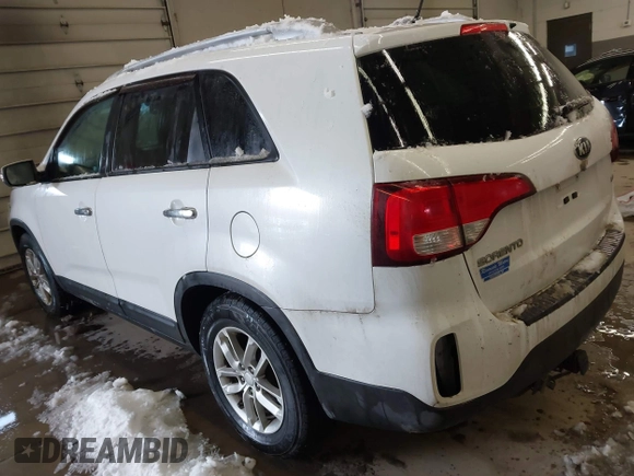2015 Kia Sorento LX with VIN 5XYKT4A79FG585120, listed as a IAAI auction lot 41533779 with 127,337 mi miles. Bid and sale history available at carsss.com. Image 3.