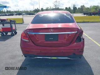 2020 Mercedes-Benz E 350 z VIN WDDZF8DB1LA747787, wystawiony jako IAAI lot #42310513 z przebiegiem 64 707 mil mil oraz . Historia ofert i sprzedaży dostępna na DreamBid. Obrazek 16.