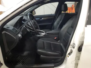 2009 Mercedes-Benz C с VIN WDDGF52X59F349563, выставлен на аукционе Copart как лот 42548535 с пробегом 192 032 миль миль и Списание • Salvage title. История ставок и продаж доступна на DreamBid. Изображение 7.