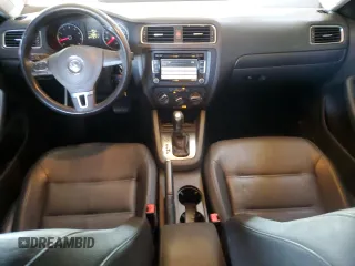 2012 Volkswagen Jetta SE with VIN 3VWDP7AJ9CM345880, listed as a Copart auction lot 54069965 with 140,098 mi miles and Salvage title. Bid and sale history available at DreamBid. Image 8.