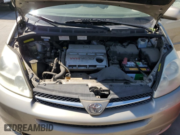 2004 Toyota Sienna XLE with VIN 5TDBA22C24S001405, listed as a Copart auction lot 56316385 with 293,077 mi miles and Clean Title. Bid and sale history available at DreamBid. Image 12.
