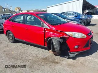 2012 Ford Focus SE with VIN 1FAHP3F27CL417875, listed as a IAAI auction lot 42128614 with 56,961 mi miles. Bid and sale history available at carsss.com. Image 1.