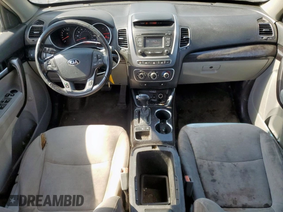 2015 Kia Sorento LX with VIN 5XYKT3A68FG609120, listed as a Copart auction lot 54135965 with 135,898 mi miles and Clean Title. Bid and sale history available at DreamBid. Image 8.