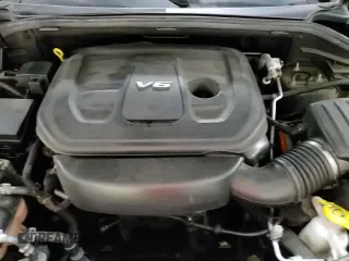 2018 Jeep Grand Cherokee Limited z VIN 1C4RJFBG5JC370670, wystawiony jako Copart lot #86436585 z przebiegiem 86 768 mil mil oraz Szkoda całkowita • Salvage title. Historia ofert i sprzedaży dostępna na DreamBid. Obrazek 16.