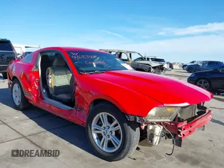 2011 Ford Mustang V6 z VIN 1ZVBP8AM2B5115755, wystawiony jako IAAI lot #41683472 z przebiegiem 183 219 mil mil oraz . Historia ofert i sprzedaży dostępna na DreamBid. Obrazek 6.