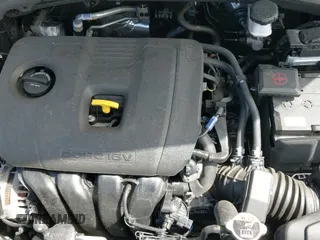 2025 Kia Seltos LX z VIN KNDEPCAA5S7716171, wystawiony jako IAAI lot #41972254 z przebiegiem 10 196 mil mil oraz . Historia ofert i sprzedaży dostępna na DreamBid. Obrazek 20.