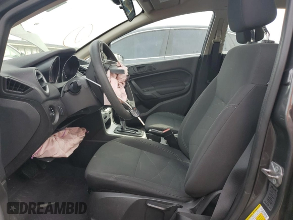 2019 Ford Fiesta SE z VIN 3FADP4BJ5KM146863, wystawiony jako Copart lot #52404965 z przebiegiem 61 286 mil mil oraz Szkoda całkowita • Salvage title. Historia ofert i sprzedaży dostępna na DreamBid. Obrazek 7.