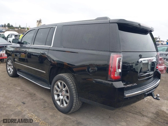 2020 GMC Yukon XL Denali with VIN 1GKS1HKJ8LR181119, listed as a IAAI auction lot 41794775 with 206,337 mi miles. Bid and sale history available at carsss.com. Image 3.
