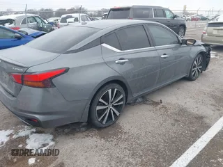 2020 Nissan Altima Platinum with VIN 1N4BL4FV9LC133178, listed as a IAAI auction lot 40982992 with 59,852 mi miles and . Bid and sale history available at carsss.com. Image 4.