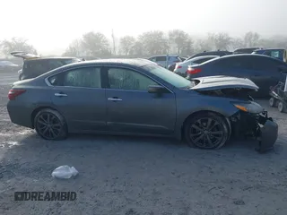 2018 Nissan Altima 2.5 SR with VIN 1N4AL3AP3JC251822, listed as a IAAI auction lot 41875517 with 135,808 mi miles. Bid and sale history available at carsss.com. Image 13.