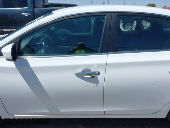 2019 Nissan Sentra S z VIN 3N1AB7AP5KY285776, wystawiony jako IAAI lot #41969976 z przebiegiem 87 187 mil mil oraz . Historia ofert i sprzedaży dostępna na DreamBid. Obrazek 15.