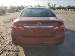 2016 Nissan Altima SR z VIN 1N4AL3AP8GC288261, wystawiony jako Copart lot #83849354 z przebiegiem 121 729 mil mil oraz Czysty tytuł • Clean title. Historia ofert i sprzedaży dostępna na DreamBid. Obrazek 6.