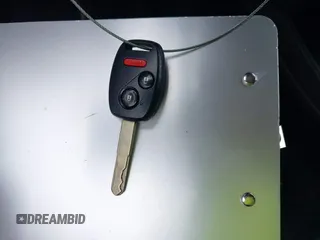 2013 Honda Fit Sport с VIN JHMGE8H50DC007175, выставлен на аукционе IAAI как лот 42474888 с пробегом 89 908 миль миль и . История ставок и продаж доступна на DreamBid. Изображение 11.