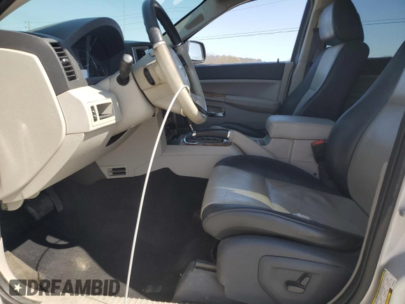 2008 Jeep Grand Cherokee Limited with VIN 1J8HR58N28C202251, listed as a Copart auction lot 48955965 with 132,812 mi miles and Clean Title. Bid and sale history available at carsss.com. Image 7.