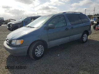 2000 Toyota Sienna LE z VIN 4T3ZF13C8YU250689, wystawiony jako Copart lot #57168425 z przebiegiem 133 890 mil mil oraz Szkody całkowita. Historia ofert i sprzedaży dostępna na DreamBid. Obrazek 1.
