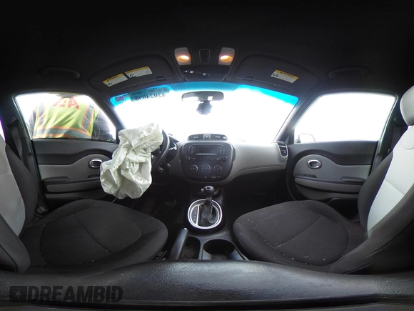 2014 Kia Soul with VIN KNDJN2A27E7010962, listed as a IAAI auction lot 42024098 with 97,370 mi miles. Bid and sale history available at carsss.com. Image 19.