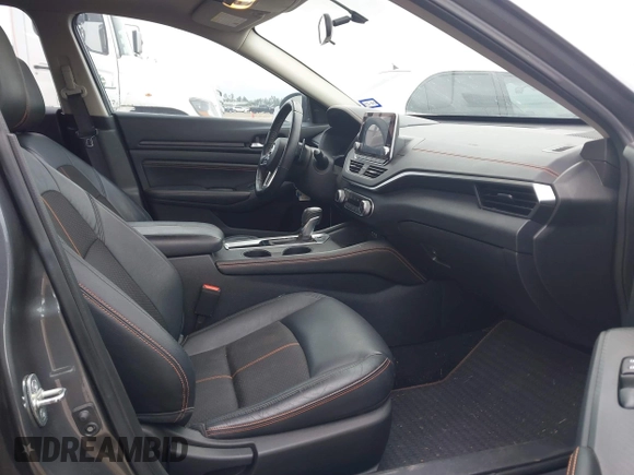 2019 Nissan Altima SR with VIN 1N4BL4CV8KN301609, listed as a IAAI auction lot 41608699 with 159,931 mi miles and . Bid and sale history available at carsss.com. Image 5.