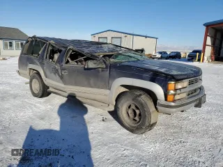 1996 Chevrolet Suburban with VIN 1GNFK16R0TJ417592, listed as a Copart auction lot 42424015 with 238,536 mi miles and Clean Title. Bid and sale history available at carsss.com. Image 4.