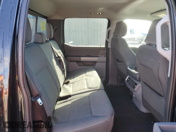 2024 Ford F-150 XLT with VIN 1FTFW3LD5RFA20800, listed as a Copart auction lot 52948095 with 14,233 mi miles and Clean Title. Bid and sale history available at carsss.com. Image 10.