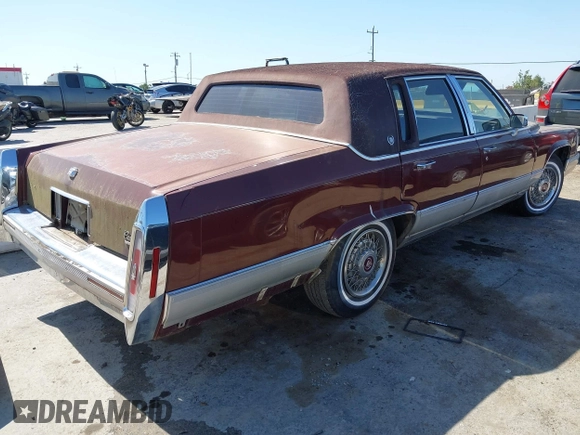 1991 Cadillac Brougham z VIN 1G6DW54E4MR716777, wystawiony jako IAAI lot #42383965 z przebiegiem 197 824 mil mil oraz . Historia ofert i sprzedaży dostępna na DreamBid. Obrazek 4.