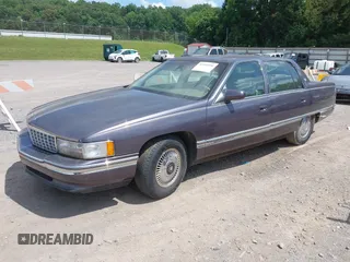 1995 Cadillac DeVille z VIN 1G6KD52B0SU272958, wystawiony jako IAAI lot #42514096 z przebiegiem 89 030 mil mil oraz . Historia ofert i sprzedaży dostępna na DreamBid. Obrazek 2.