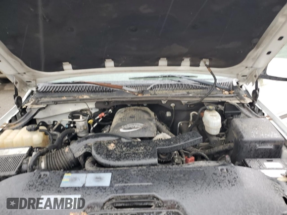 2005 GMC Yukon XL SLE z VIN 1GKEC16Z25J175610, wystawiony jako Copart lot #51051785 z przebiegiem 271 619 mil mil oraz Szkoda całkowita • Salvage title. Historia ofert i sprzedaży dostępna na DreamBid. Obrazek 12.