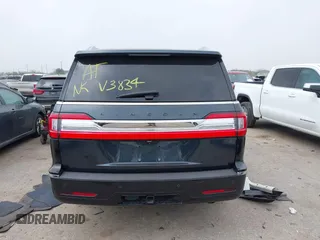 2021 Lincoln Navigator Black Label z VIN 5LMJJ2TT6MEL13834, wystawiony jako IAAI lot #41801640 z przebiegiem 59 843 mil mil oraz . Historia ofert i sprzedaży dostępna na DreamBid. Obrazek 16.