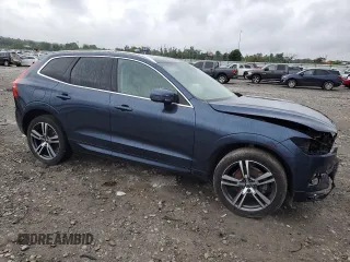 2020 Volvo XC60 Momentum z VIN YV4102DK9L1520723, wystawiony jako Copart lot #58151355 z przebiegiem 38 938 mil mil oraz Czysty tytuł • Clean title. Historia ofert i sprzedaży dostępna na DreamBid. Obrazek 1.