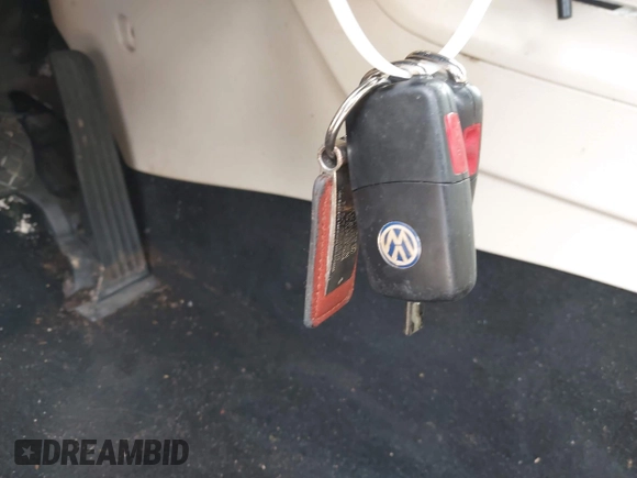 2010 Volkswagen Jetta Limited Edition with VIN 3VWRZ7AJ5AM015232, listed as a IAAI auction lot 42784607 with Not provided miles and . Bid and sale history available at DreamBid. Image 11.